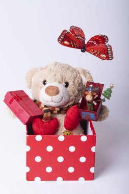 Ayı oyuncak ve giftsl, seçici odak ve küçük alan derinliği