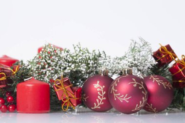 Yeni yıl ve Noel dekorasyon masada