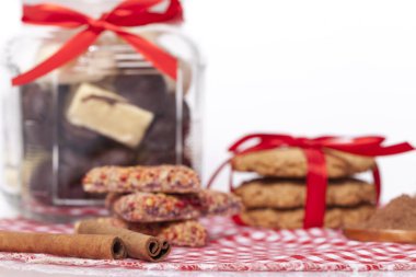 çikolata ve bir çerez olarak bir incelik ve dekorasyon