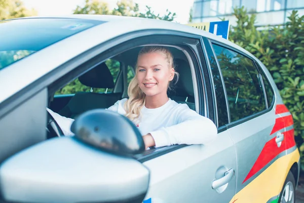 Young Happy Woman Student Sitting Car Driving School Free Space — Stock Photo, Image