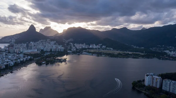 Rio Janeiro Copacabana Alacakaranlıkta Gölünde Dronun Havadan Görünümü — Stok fotoğraf