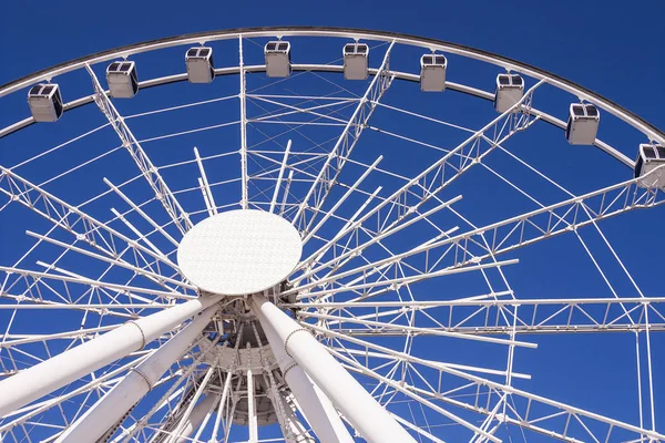 Attraction Divertissement Dans Ville Park Ferris Wheel — Photo