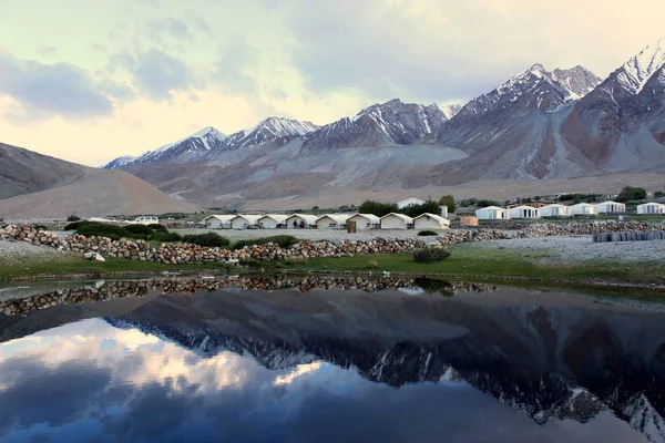 Kampları yakın Pangong göl Ladakh, Hindistan