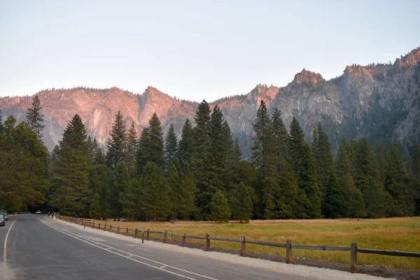 Günbatımı Vadisi'nde Yosemite, Yosemite Milli Parkı, Kaliforniya, ABD