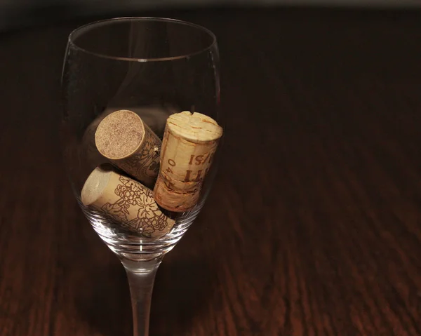 프레임의 왼쪽에 Corks — 스톡 사진