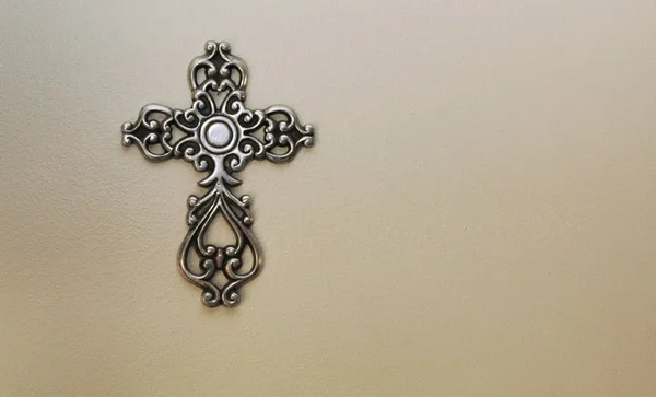 Metal Cross Grey Background Left Side — Stock Photo, Image