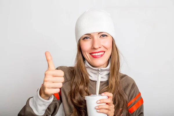 Voetbal Fan Voetbal Sap Drinken Dragen Kijken Sport Slijtage Geïsoleerd — Stockfoto