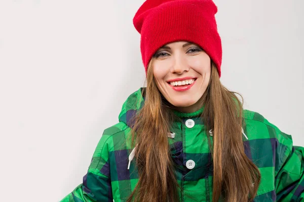 Молодая Женщина Ярком Зимнем Пальто Вязаной Шляпе — стоковое фото