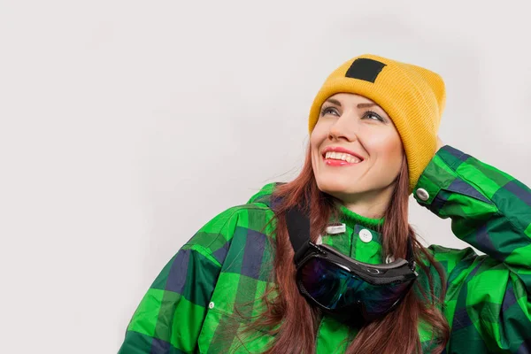 Mujer Joven Con Abrigo Invierno Brillante Sombrero Punto — Foto de Stock