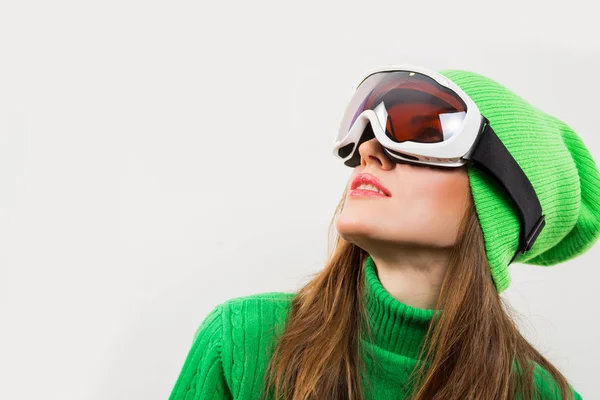 Retrato Jovem Mulher Esqui Ativo Vestindo Roupas Inverno Isolado Sobre — Fotografia de Stock