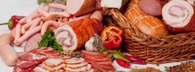 Et, füme et, sosis, jambon ve diğer türleri