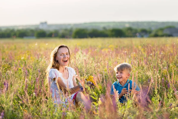 Enjoying Life Together Happy Mother Son Having Fun Together — Stock Photo, Image