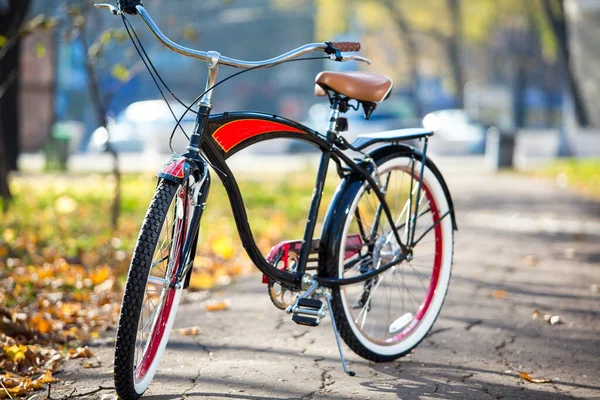 Городской Велосипед Осеннем Парке — стоковое фото