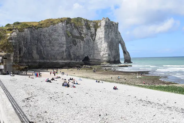 Estreya Normandiya okyanus kaya