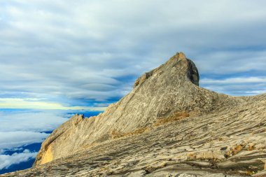 Mount Kinabalu sahne gündoğumu