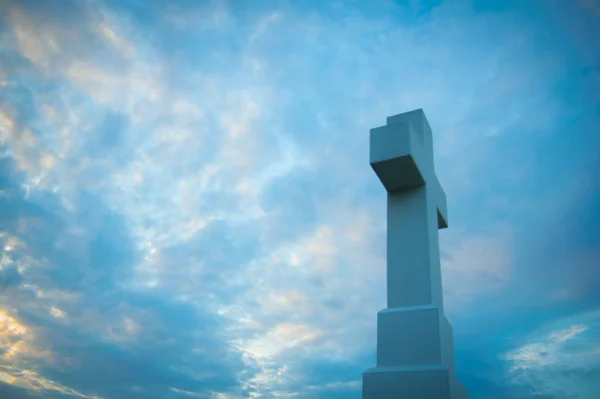 Massive Christian Cross Blue Sky Made Stone Side View — Stock Photo, Image