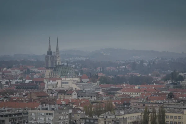 Yukarıdan, cityscape başkenti Hırvatistan, Zagreb Şehir Manzaralı