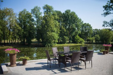 Mekan için sakin gölet Park ile