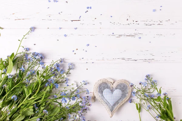 Frame Uit Blauwe Forget Nots Myosotis Bloemen Hart Een Witte — Stockfoto