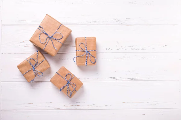 Cajas Regalo Envueltas Con Regalos Sobre Fondo Madera Texturizada — Foto de Stock