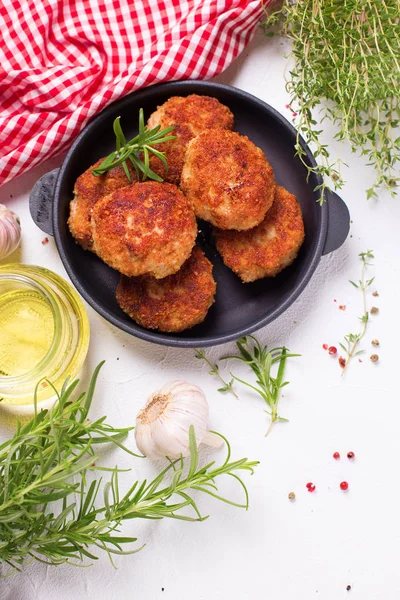 Homemade Cutlets Herb Spices Wooden Board Light Textured Background Selective — Stock Photo, Image