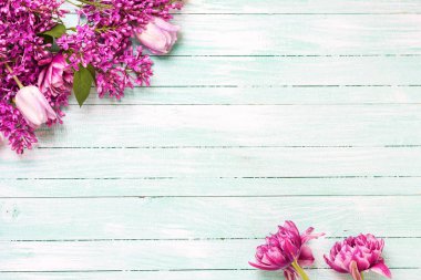 Çiçek natürmort çerçevesi. 