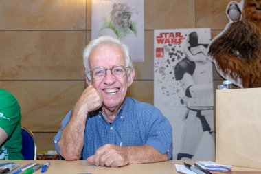 Nurnberg, Almanya - 22nd Eylül 2018: Mike Edmonds (* 1944, aktör - Flash Gordon, The Dark Crystal, Who Framed Roger Rabbit, zaman düşman uçakları, Ewok Logray Star Wars: Jedi ve operatör için Jabba the Hutt'ın kuyruk dönmek) Noris kuvvet Con 5