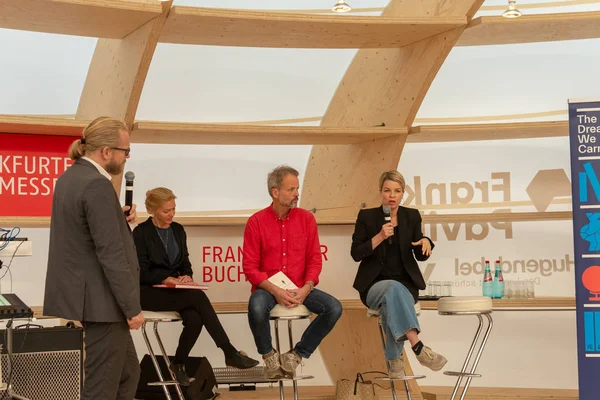 Frankfurt Am Main, Almanya - 11 Ekim 2018: Maja Lunde, Erling Kagge ve Linn Ullmann adlı 70 Frankfurt Kitap Fuarı / Buchmesse Frankfurt