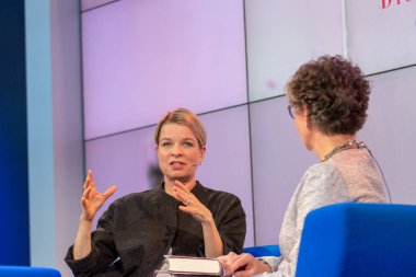 Frankfurt Am Main, Almanya - 13 Ekim 2018: Linn Ullmann ve Susanne Biedenkopf, 70 Frankfurt Kitap Fuarı / Buchmesse Frankfurt