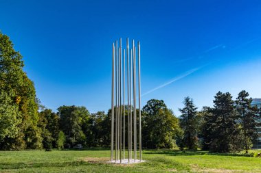 Geneva, İsviçre - 11 Eylül 2018: Nelson Mandela 'Nefret sadece düşmanı, yer de Milletler, Sanatçı Leonardo Muralt tarafından oluşturulan yakınında zarar verir' olarak adlandırılan Memorial. 