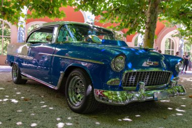 Bad Nauheim, Almanya - 19 Ağustos 2018: Klasik araba Fuarı'nda 17 Avrupa Elvis Festivali dört gün fan kongre