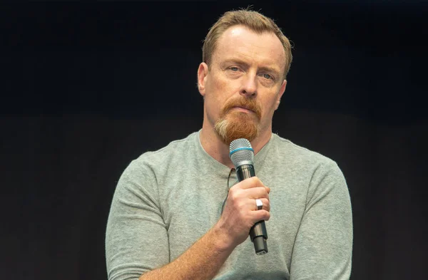 Stuttgart Deutschland 2018 Toby Stephens Schwarze Segel Lost Space Auf — Stockfoto