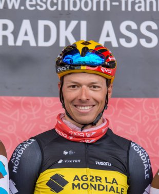 Eschborn, Almanya - 1 Mayıs 2018: Eschborn-Frankfurt bisiklet yarışı, Oliver Naesen (Ag2r La Mondiale)