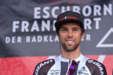 Eschborn, Almanya - 1 Mayıs 2018: Michael Matthews (takım Sunweb) Frankfurt Eschborn bisiklet yarışı