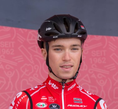 Eschborn, Almanya - 1 Mayıs 2018: Eschborn-Frankfurt bisiklet yarışı, Bjorg Lambrecht (Loto Soudal)