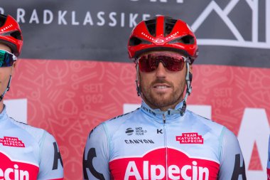 Eschborn, Almanya - 1 Mayıs 2018: Robert Kiserlosvki (takım Katusha Alpecin) Frankfurt Eschborn bisiklet yarışı