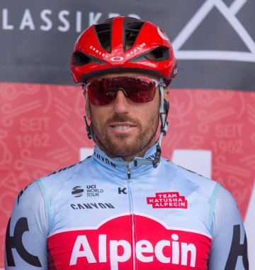 Eschborn, Almanya - 1 Mayıs 2018: Robert Kiserlosvki (takım Katusha Alpecin) Frankfurt Eschborn bisiklet yarışı