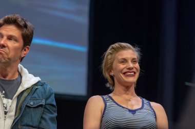 Bonn, Almanya - 19th Mayıs 2018: Michael Trucco ve Katee Sackhoff Fedcon 27, dört gün bilim-kurgu fan kongre