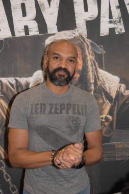Mannheim, Almanya - Mar 17 2018: Khary Payton (* 1972, aktör, Hezekiel üzerinde The Walking Dead) Walker Stalker Almanya'da, The Walking Dead hayranları için bir iki gün kuralı