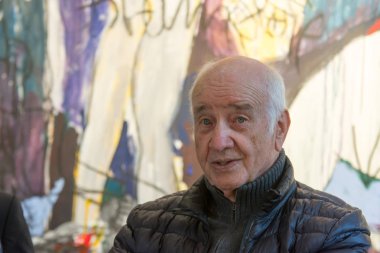 Bad Soden, Almanya. 27 Ekim, 2017. Armin Mueller-Stahl, Alman aktör, ressam ve Stadtgalerie Bad Soden onun sanat sergisi için basın toplantısında. Sergi 28 Ekim-26 Kasım 2017