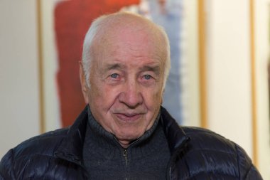 Bad Soden, Almanya. 27 Ekim, 2017. Armin Mueller-Stahl, Alman aktör, ressam ve Stadtgalerie Bad Soden onun sanat sergisi için basın toplantısında. Sergi 28 Ekim-26 Kasım 2017