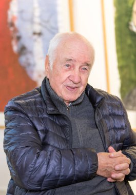 Bad Soden, Almanya. 27 Ekim, 2017. Armin Mueller-Stahl, Alman aktör, ressam ve Stadtgalerie Bad Soden onun sanat sergisi için basın toplantısında. Sergi 28 Ekim-26 Kasım 2017