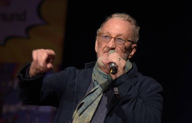 Dortmund, Almanya - 9th Aralık 2017: Bize aktör Robert Englund (* Nightmare on Elm Street film serisi, Freddy vs. Jason Freddy Krueger, 1947), Alman Comic Con Dortmund.