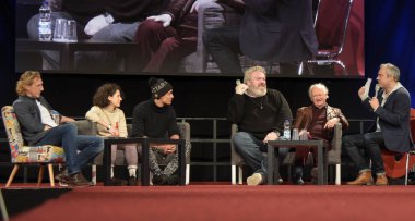 Dortmund, Almanya - 9th Aralık 2017: Tahtlar oyunu paneli, Alman Comic Con Dortmund.More 30 ünlüler daha onların hayranları işareti imza tanışmak etkinliğe katıldı ve sürgünler fotoğraf.