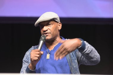 Bonn, Almanya. 20 Ekim 2017. Tony Todd (* 1954), bize aktör, Con'da korku, Maritim Hotel Bonn 20-22nd Ekim 2017 arasında yer alan bir korku fan kongre bir panel sırasında yaptığı deneyimleri hakkında konuşmak.