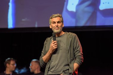 Bonn, Almanya. 20 Ekim 2017. FEHR'in Oded (* 1970), bize aktör, Fearcon, Maritim Hotel Bonn 20-22nd Ekim 2017 arasında yer alan bir korku fan kongre açılış töreni aşamada girme.