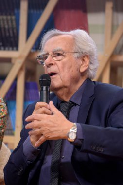 Frankfurt, Almanya. 11 Ekim, 2017. Bernard Pivot (* 1935), Fransız gazeteci, görüşmeci ve Fransız kültürel televizyon programlarına, Frankfurt Bookfair Prix Goncourt Ödülü aldı Prix Goncourt panelde dizi / Buchmesse Frankfurt 2017 