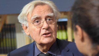 Frankfurt, Almanya. 11 Ekim, 2017. Bernard Pivot (* 1935), Fransız gazeteci, görüşmeci ve Fransız kültürel televizyon programlarına, Frankfurt Bookfair Prix Goncourt Ödülü aldı Prix Goncourt panelde dizi / Buchmesse Frankfurt 2017 