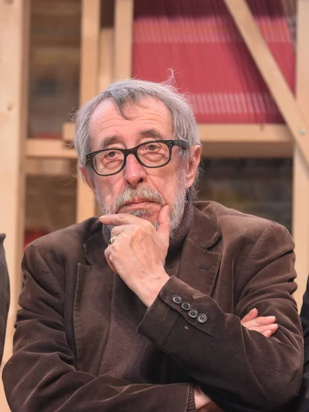 Frankfurt, Almanya. 11 Ekim, 2017, Patrick Rambaud, Fransız yazar, Frankfurt Bookfair Prix Goncourt panelde, / Buchmesse Frankfurt 2017