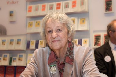 Frankfurt, Almanya. 11 Ekim, 2017. Ingrid Noll (* 1935), Frankfurt Bookfair adlı Alman yazar / Buchmesse Frankfurt 2017